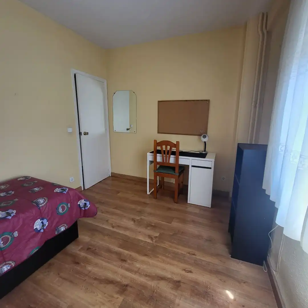 Dormitori de Pis en venda en Ávila amb Calefacció, Terrassa i Moblat