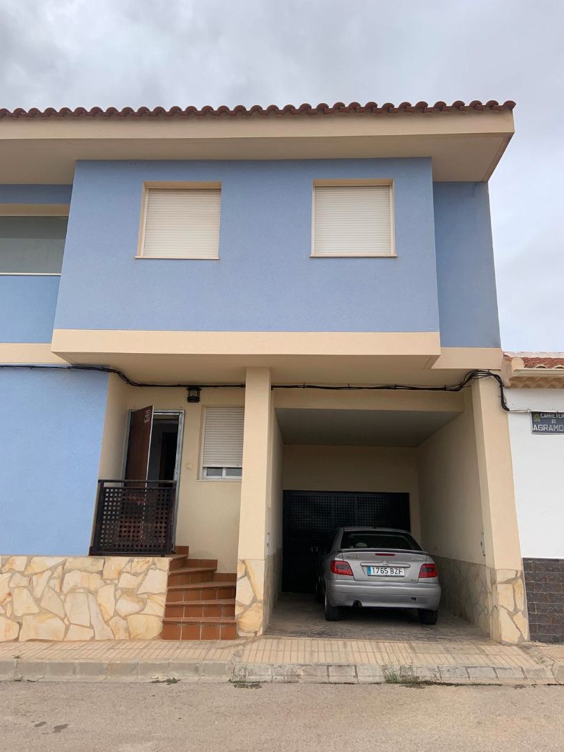 Vista exterior de Casa o xalet en venda en Hellín amb Balcó