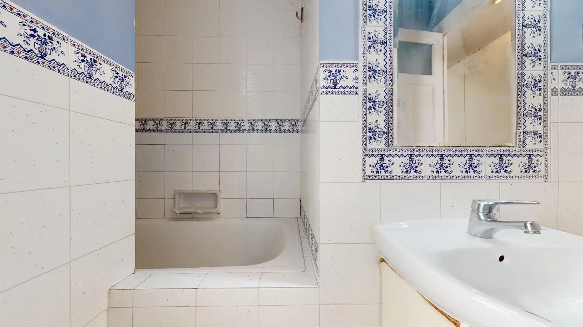 Baño de Ático en venta en Bilbao  con Calefacción, Terraza y Balcón