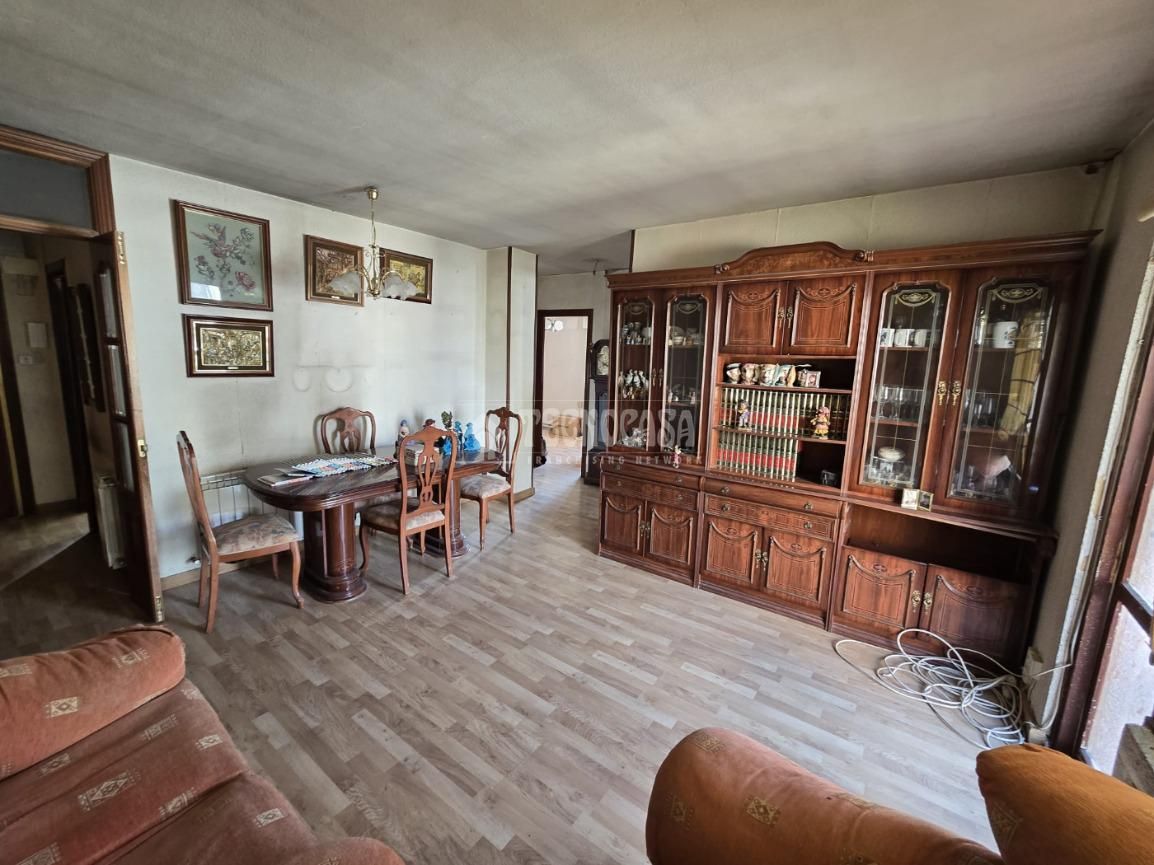 Sala de estar de Piso en venta en  Madrid Capital con Calefacción