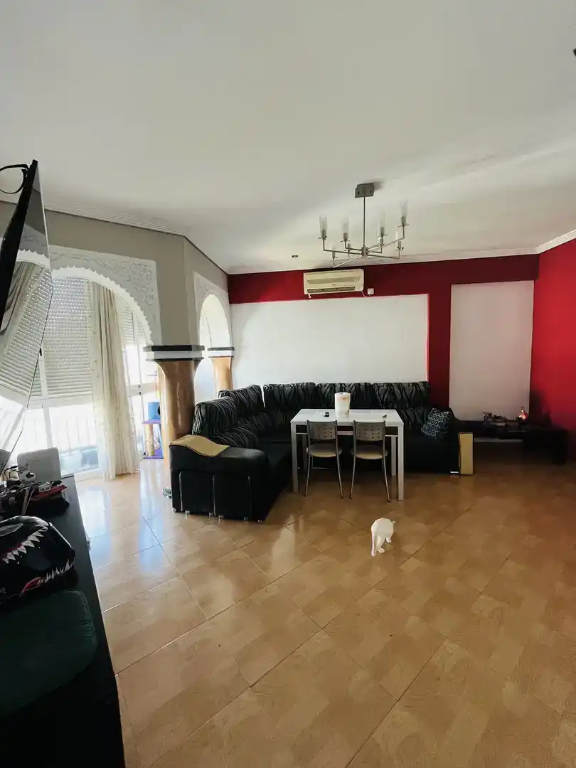 Wohnzimmer von Wohnung zur Miete in Levante