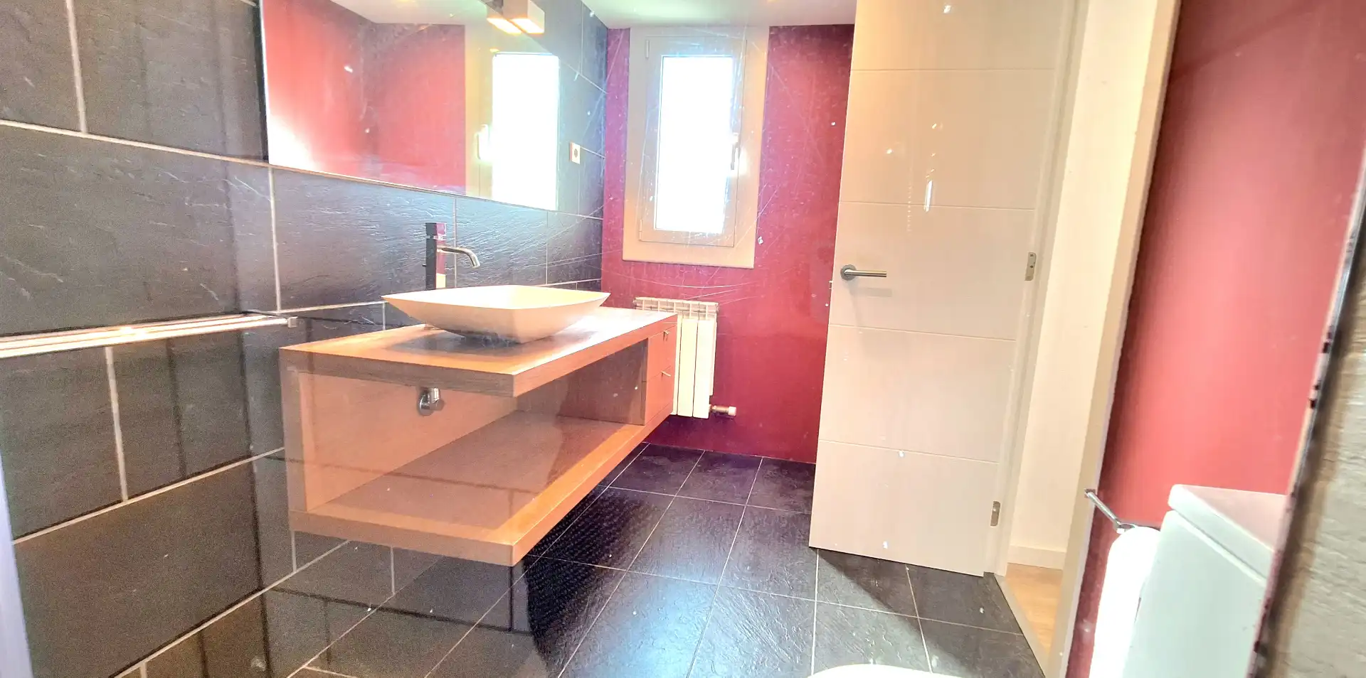 Baño de Piso en venta en Montgat con Calefacción, Parquet y Horno