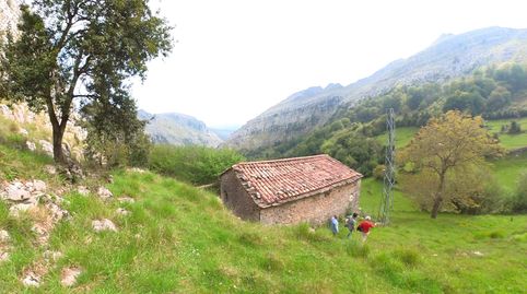 Foto 2 de Finca rústica en venda a Barrio Mortesante, 17, Miera, Cantabria