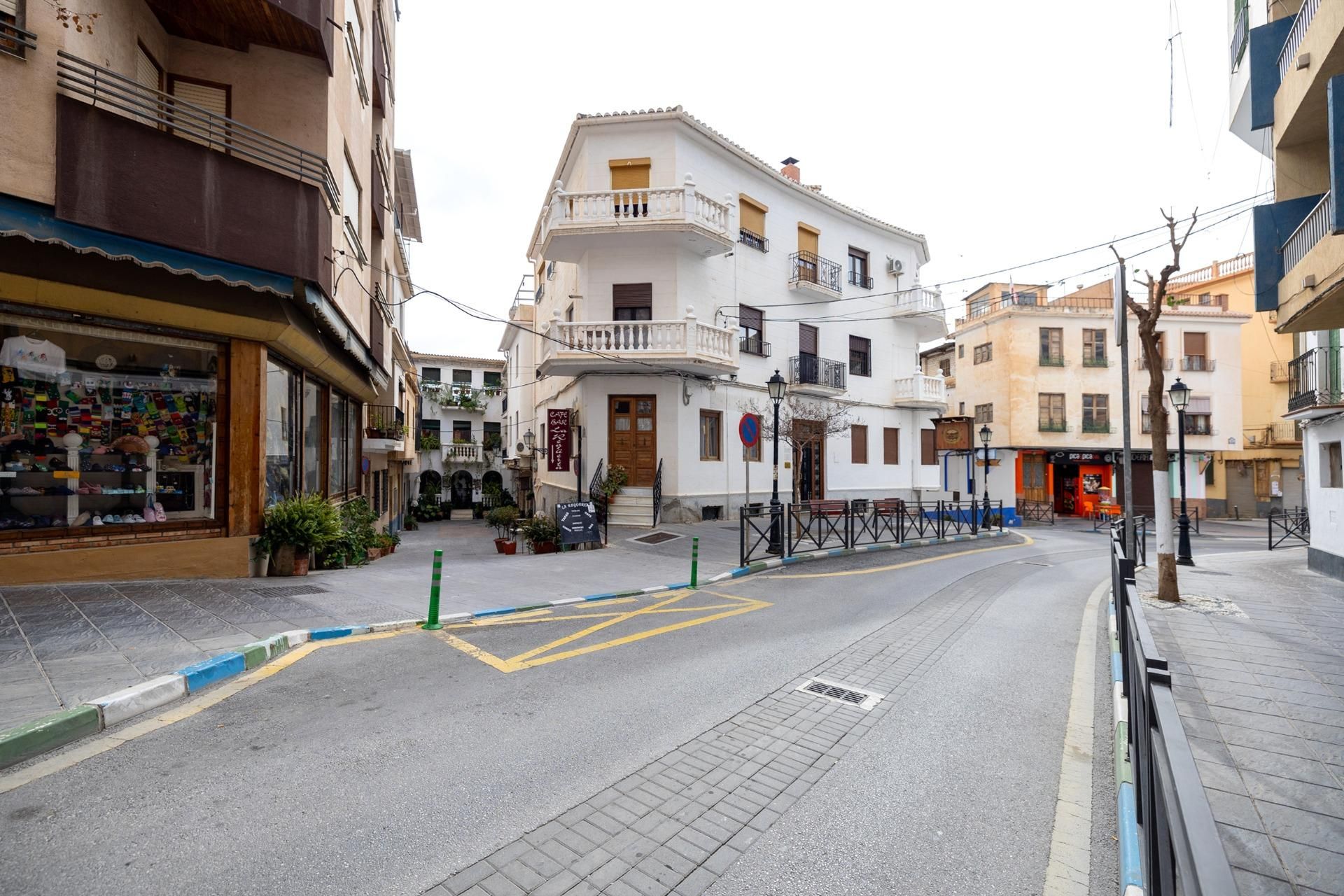 Vista exterior de Pis en venda en Lanjarón amb Traster