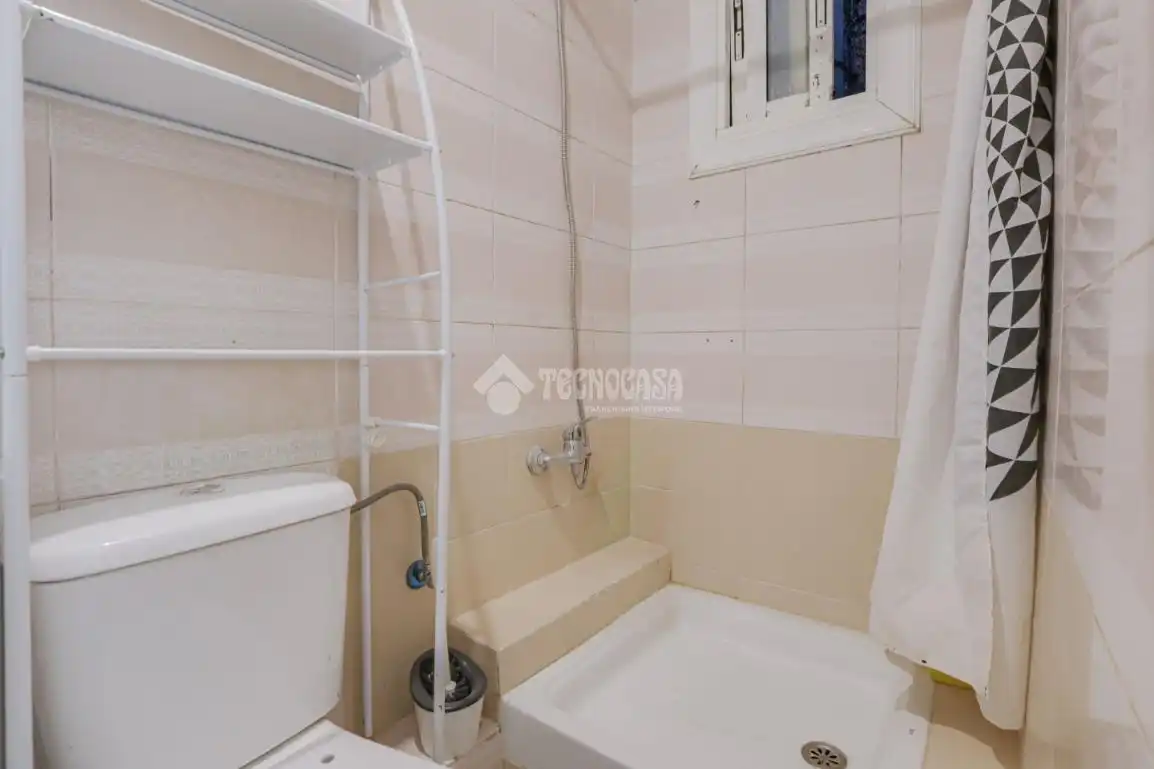 Baño de Piso en venta en L'Hospitalet de Llobregat con Aire acondicionado y Calefacción