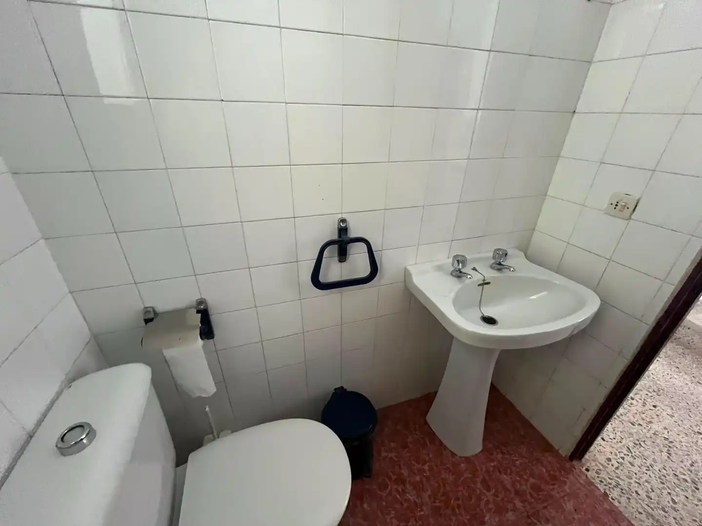 Baño de Casa adosada en venta en Aznalcázar con Aire acondicionado