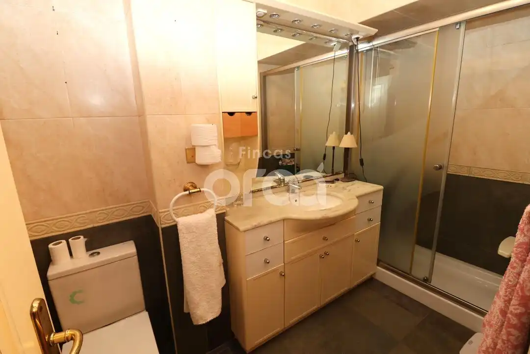 Baño de Ático en venta en Santurtzi  con Calefacción, Terraza y Amueblado