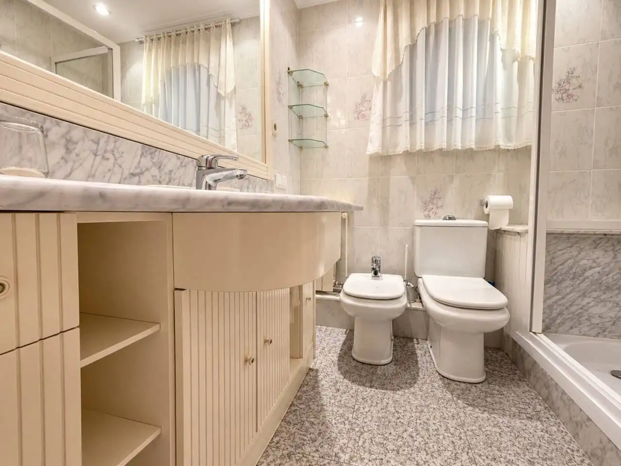 Baño de Piso en venta en Terrassa con Calefacción y Balcón