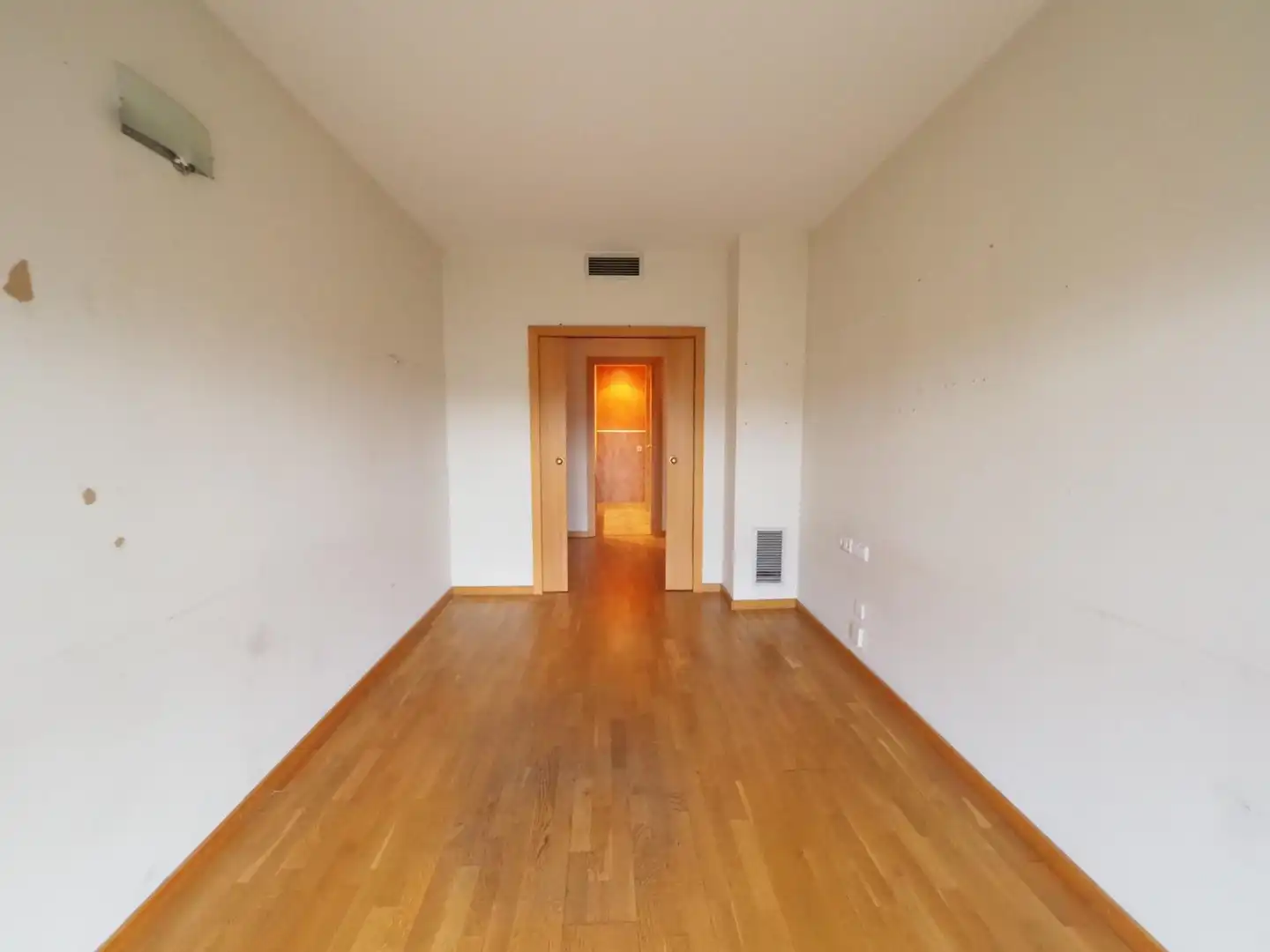 Habitación de Piso en venta en Cerdanyola del Vallès con Calefacción, Parquet y Terraza