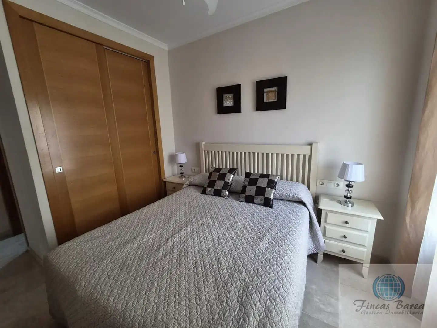 Bedroom of Flat for sale in Fuengirola  with Air Conditioner, Terrace and Community pool