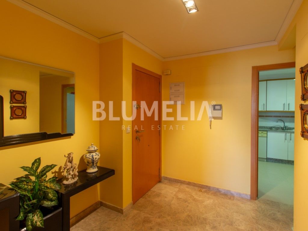 Flat for sale in Dénia  with Air Conditioner