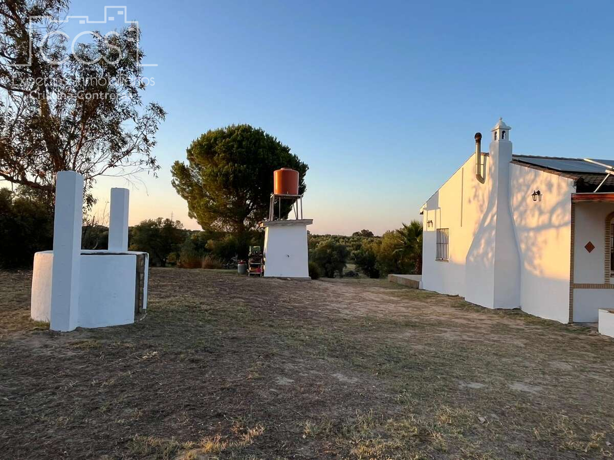 Vista exterior de Finca rústica en venda en Almonte amb Jardí privat, Terrassa i Traster