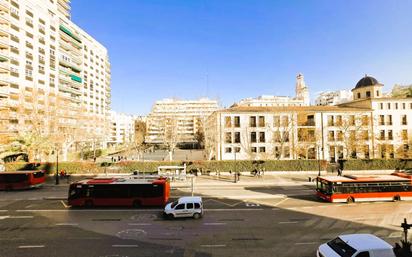 Exterior view of Apartment for sale in  Valencia Capital  with Parquet flooring, Terrace and Balcony