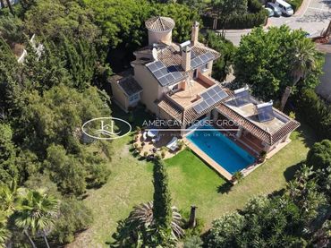 Casa amb piscina en venda a Elviria - Cabopino