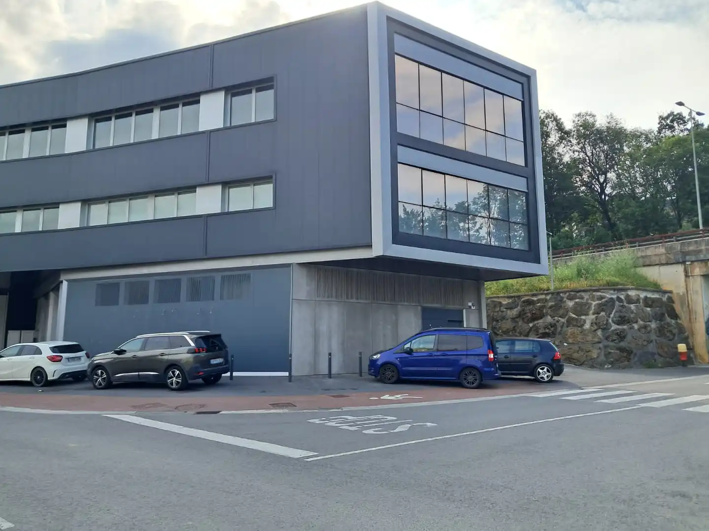 Außenansicht von Gebäude zum Verkauf in Tolosa
