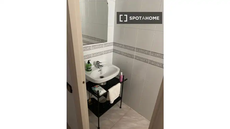 Room in Castell - Poble Vell