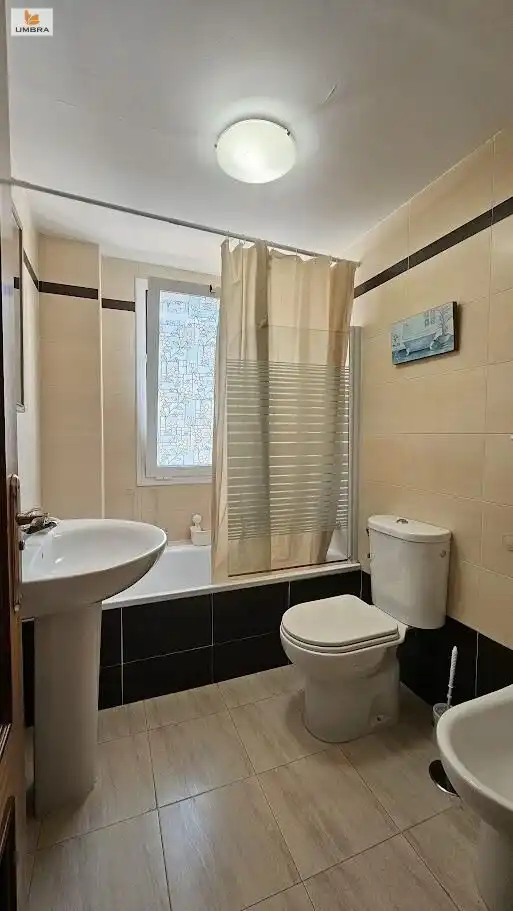 Baño de Piso en venta en Arcos de la Frontera con Aire acondicionado, Calefacción y Jardín privado