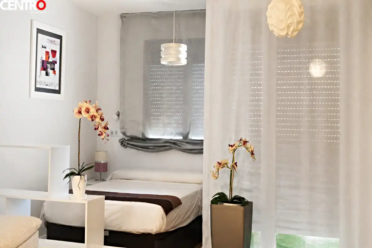 Schlafzimmer von Wohnung zum Verkauf in Granada mit Klimaanlage, Heizung und Privatgarten