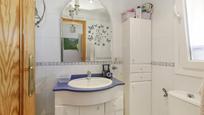 Bathroom of Single-family semi-detached for sale in Otura  with Air Conditioner, Heating and Terrace