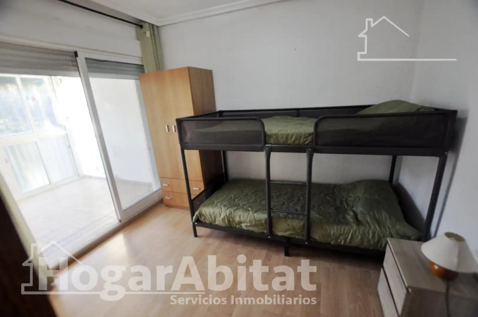 Schlafzimmer von Wohnung zum Verkauf in Valencia mit Klimaanlage, Parkett und Terrasse
