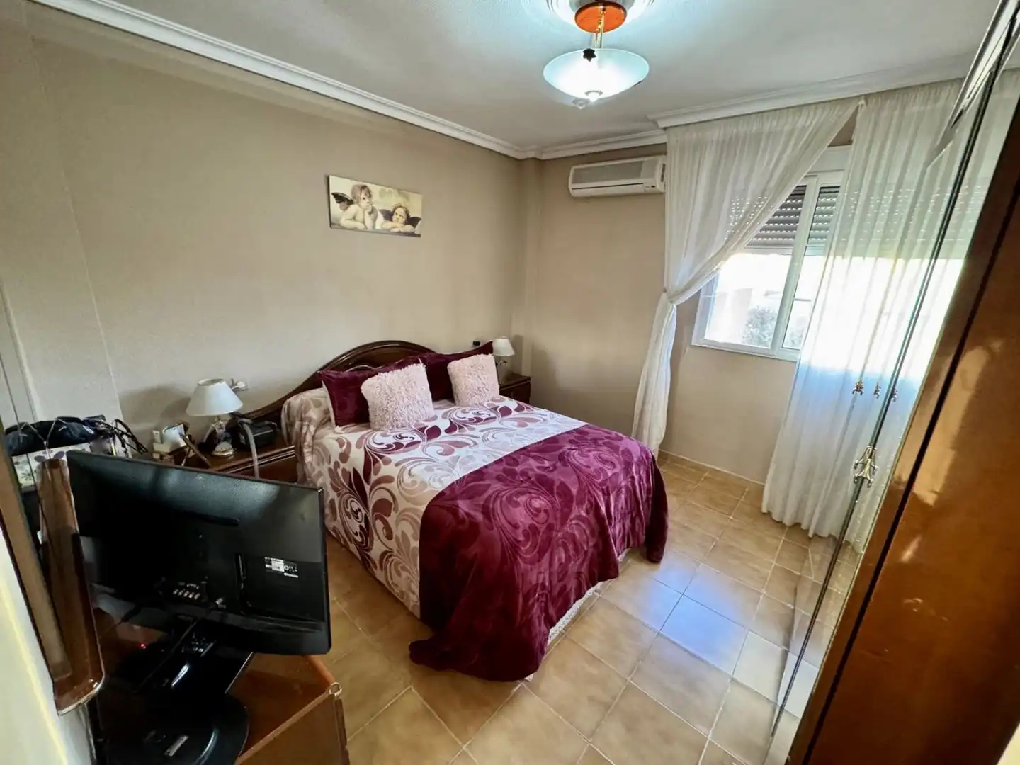 Bedroom of Flat for sale in Sevilla  with Air Conditioner and Terrace