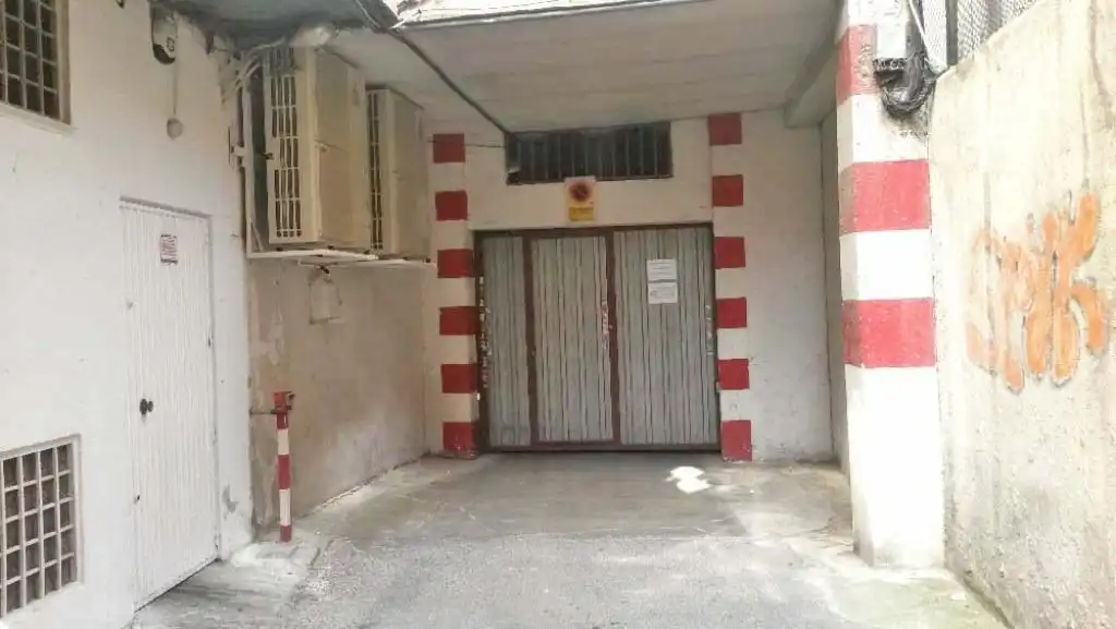 Garage for rent in Granada