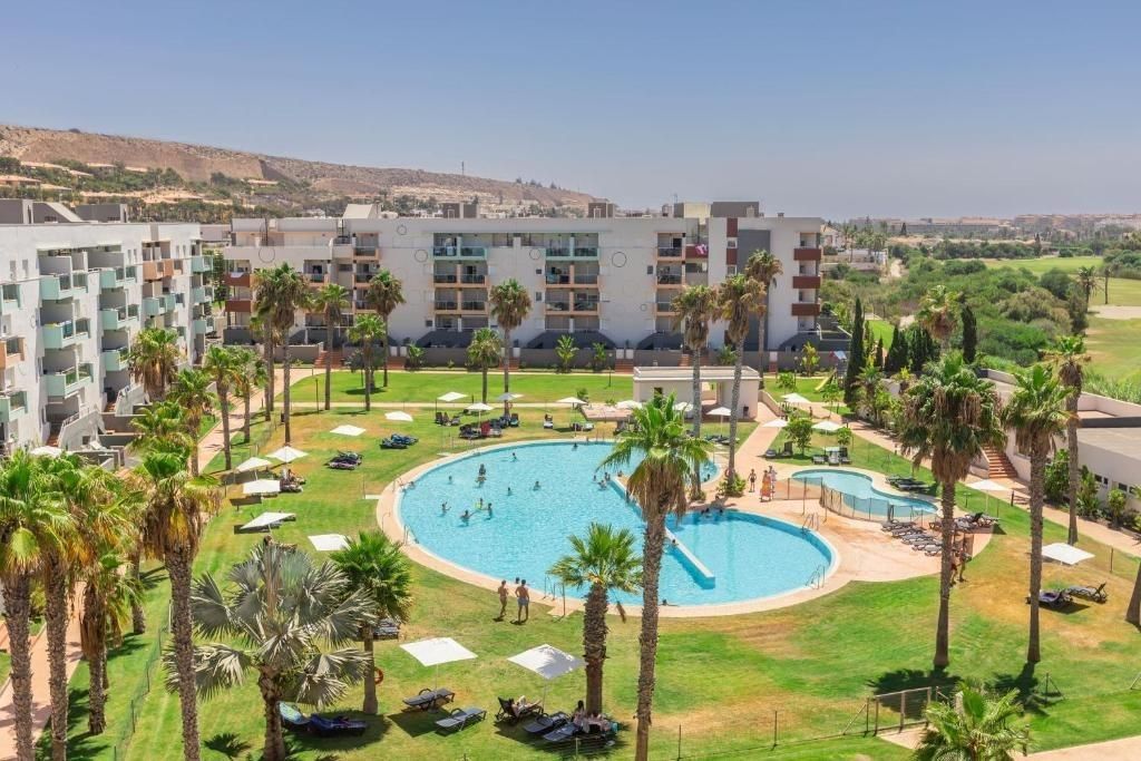 Swimming pool of Flat to rent in El Ejido  with Air Conditioner, Balcony and Community pool