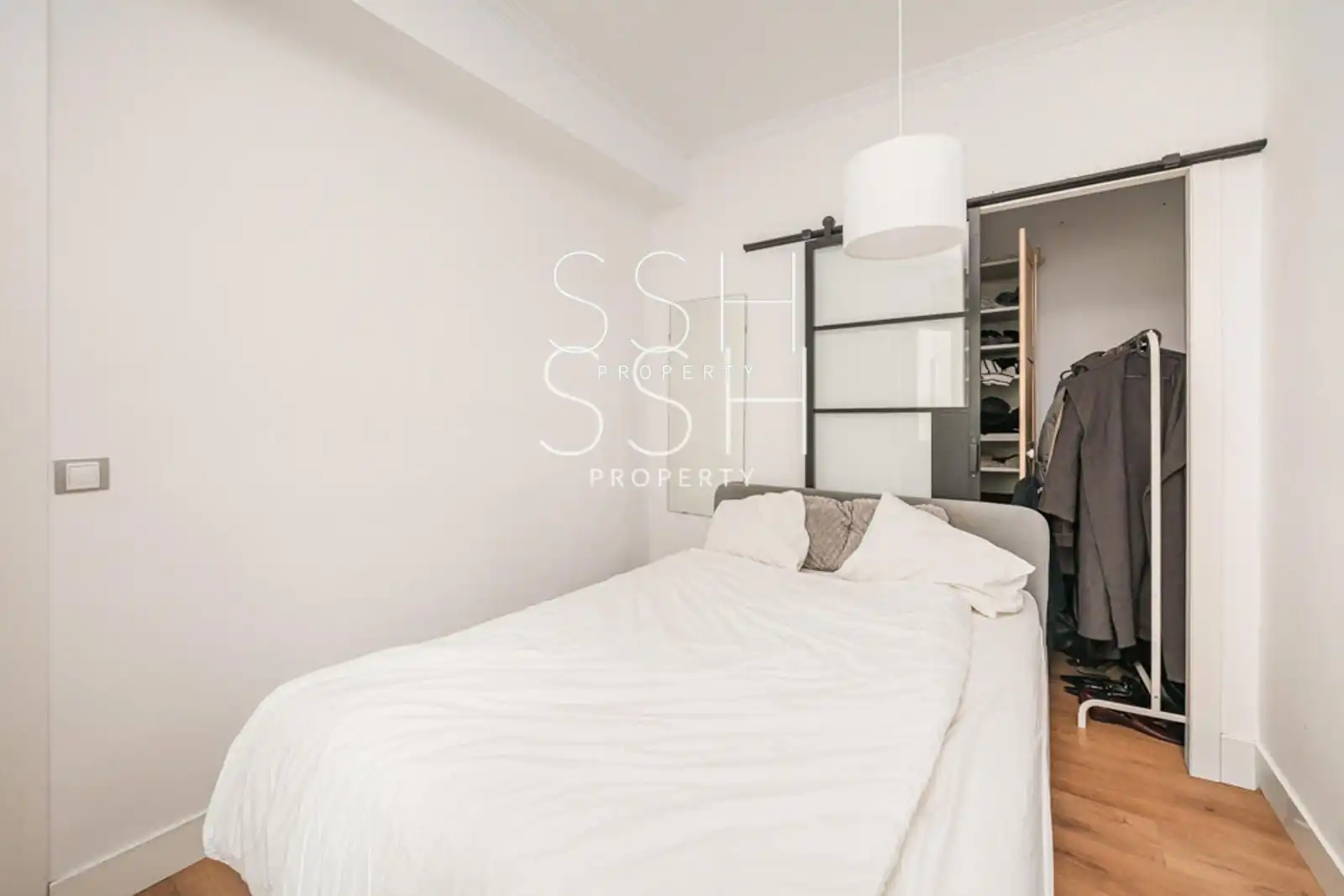 Schlafzimmer von Wohnung zur Miete in Madrid mit Klimaanlage, Heizung und Möbliert