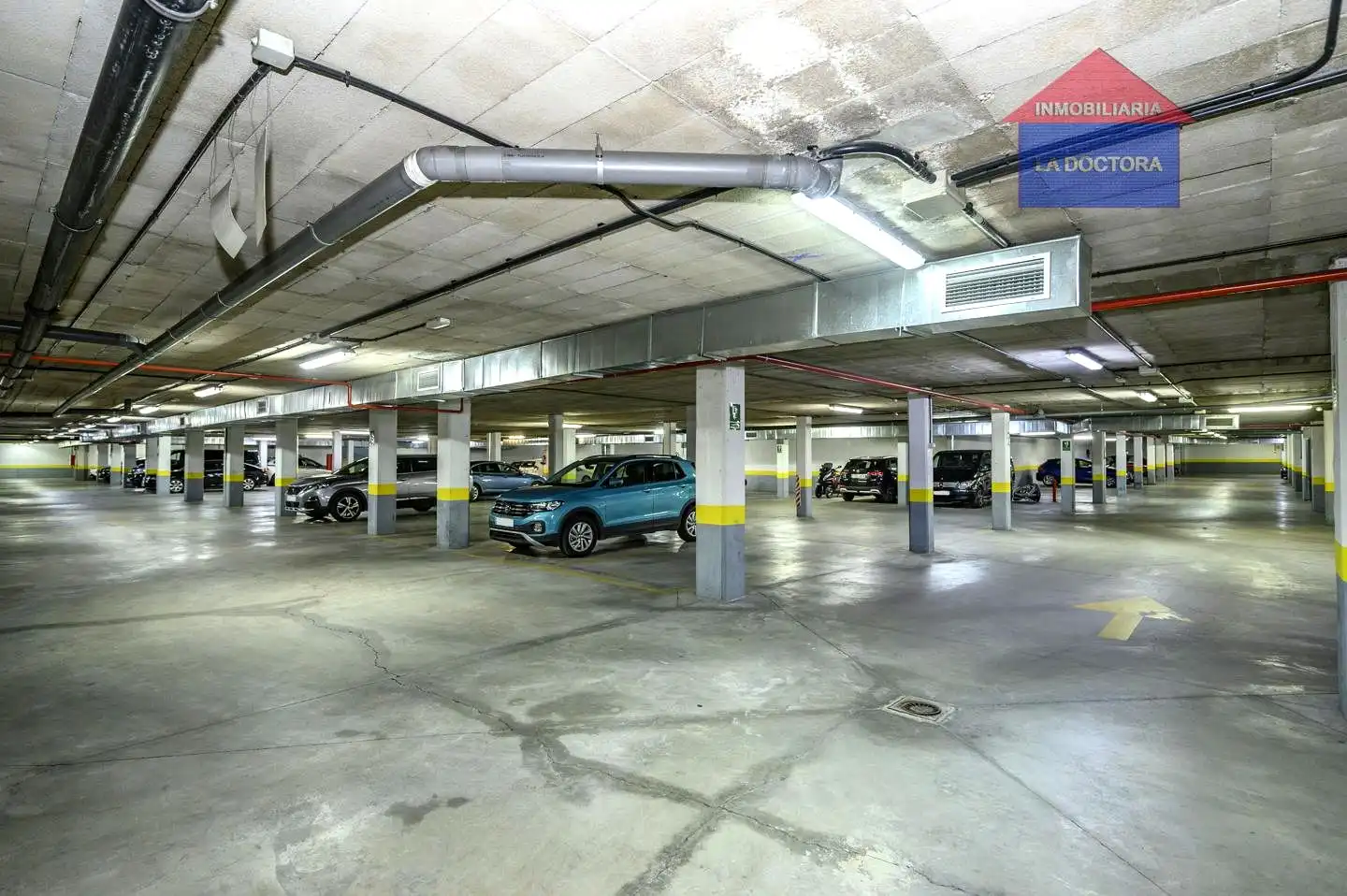 Parking de Ático de alquiler en Navalcarnero con Aire acondicionado, Calefacción y Terraza