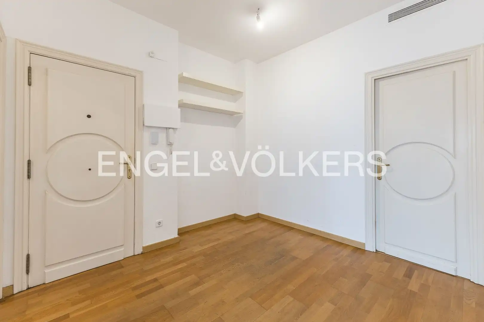 Piso en venta en Barcelona con Aire acondicionado, Calefacción y Parquet