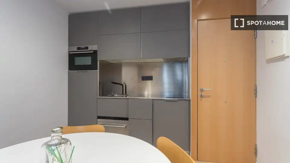 Habitació a Sant Gervasi- Galvany