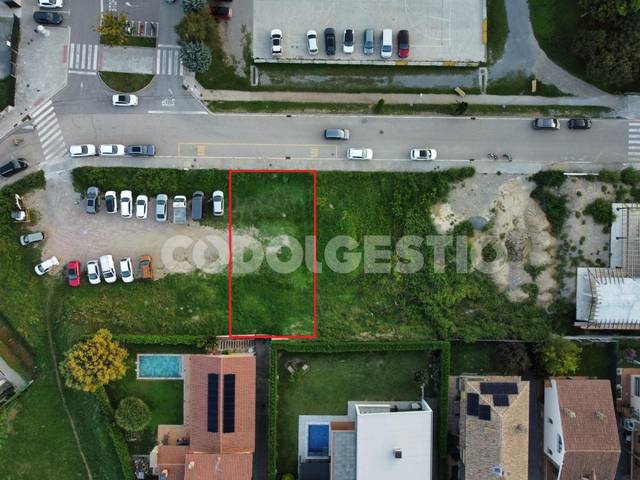 Terreno residencial en Venta en Passatge dels esports en Torelló