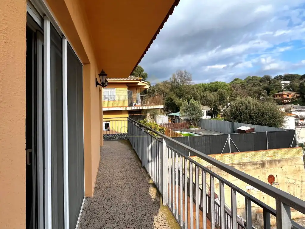 Exterior view of Houses for sale in Sant Pere de Vilamajor  with Balcony