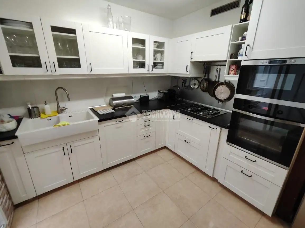 Kitchen of Flat for sale in Valencia  with Parquet flooring and Terrace