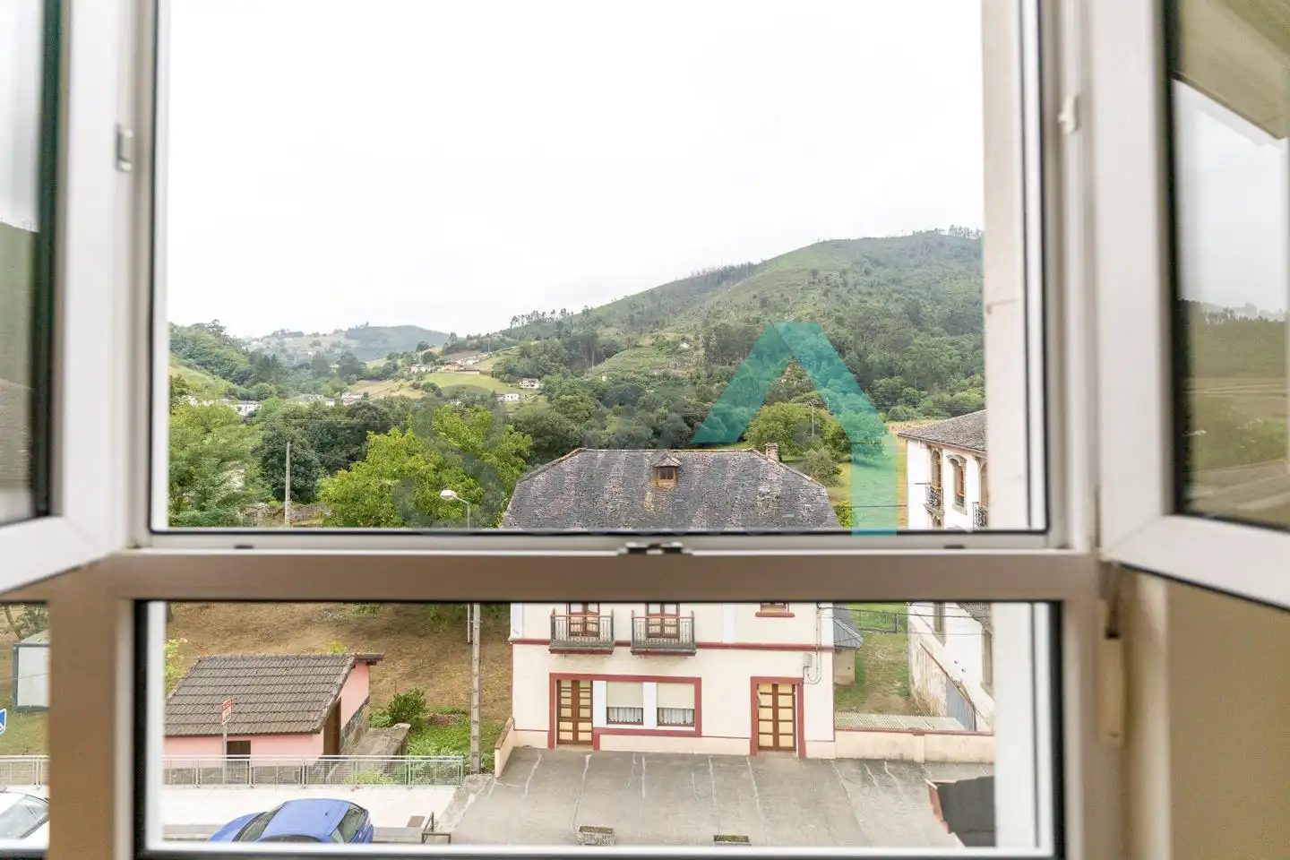 Außenansicht von Wohnung zum Verkauf in Valdés - Luarca mit Heizung und Parkett