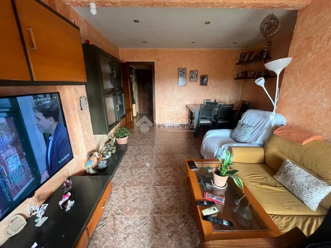 Sala de estar de Piso en venta en Humanes de Madrid con Calefacción, Terraza y Piscina comunitaria
