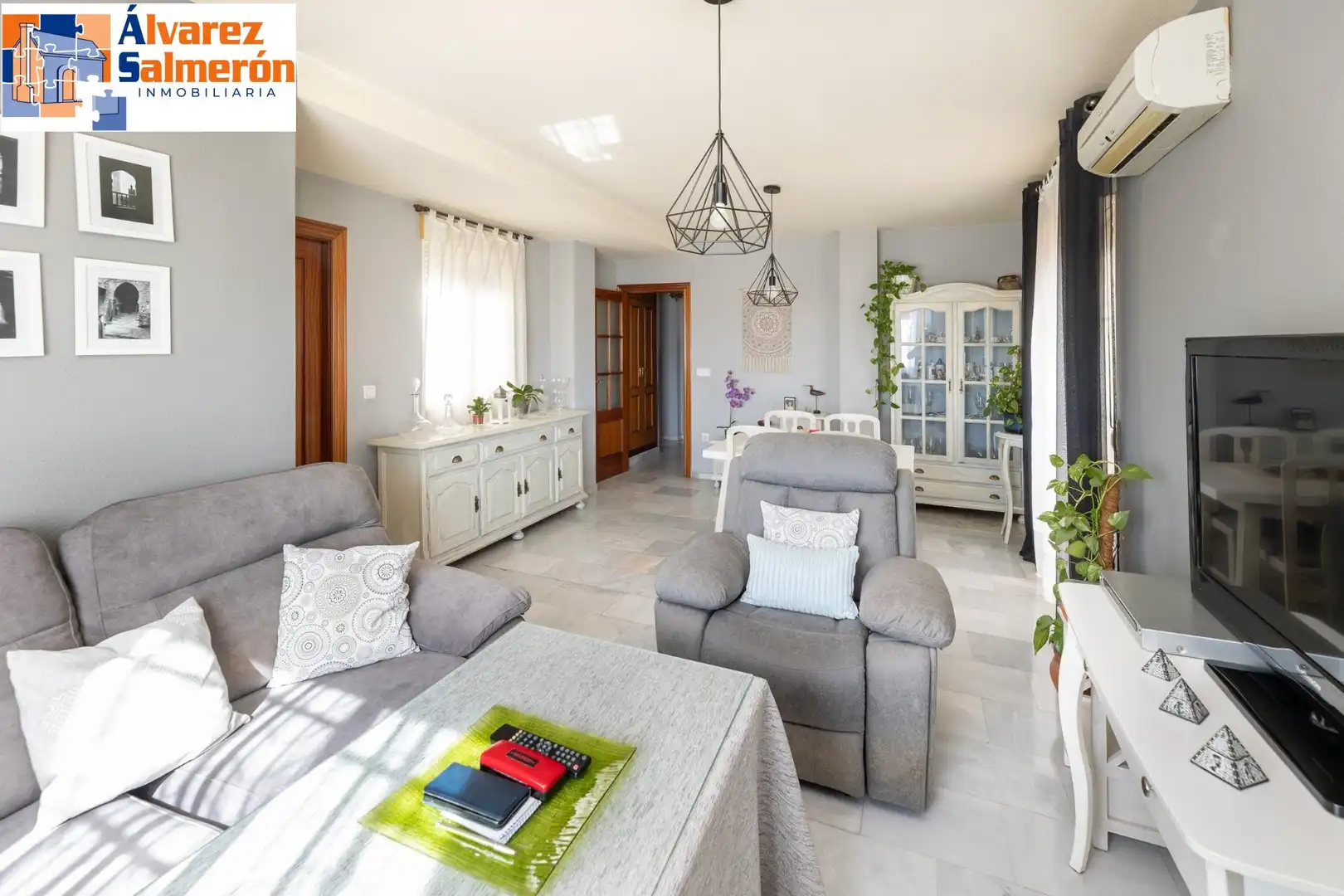Wohnzimmer von Dachboden zum Verkauf in Churriana de la Vega mit Terrasse und Abstellraum