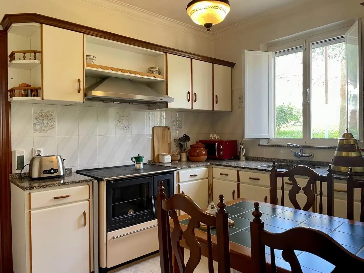 Küche von Country house zum Verkauf in Narón mit Heizung, Privatgarten und Abstellraum
