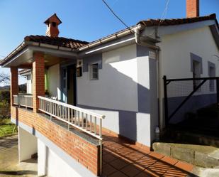 Vista exterior de Finca rústica en venda en Pravia amb Calefacció, Jardí privat i Terrassa