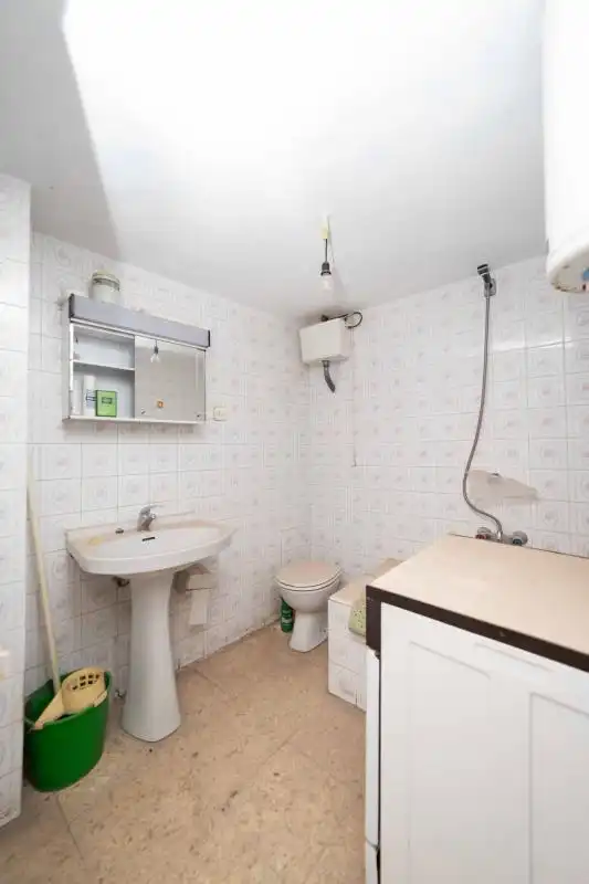 Baño de Casa adosada en venta en Mora de Rubielos con Calefacción