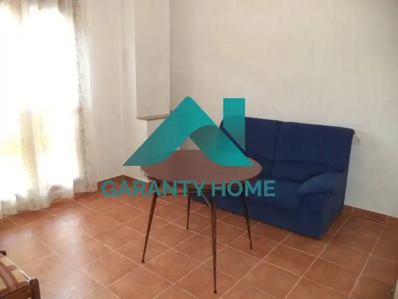 Sala d'estar de Casa o xalet en venda en Cáceres amb Terrassa i Moblat