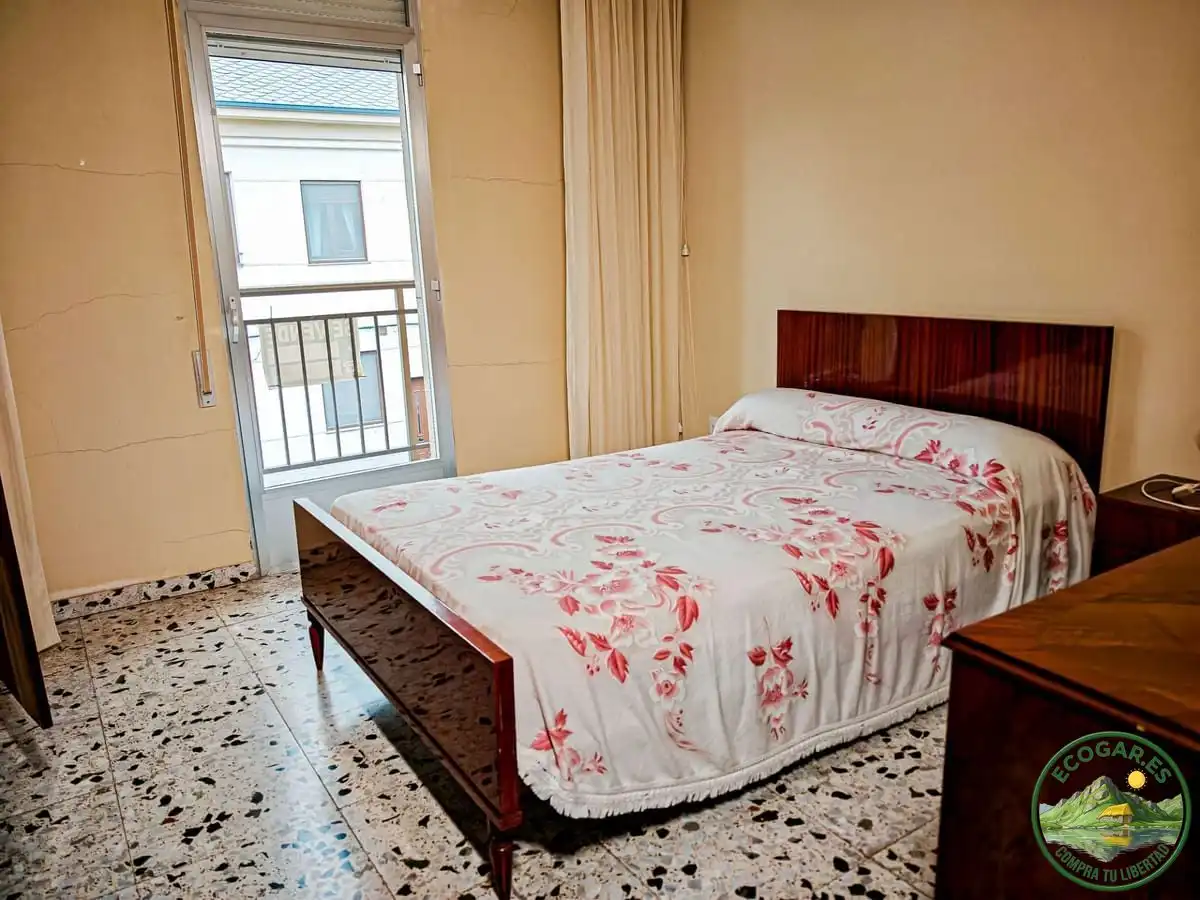 Habitación de Casa o chalet en venta en Ponferrada con Calefacción, Jardín privado y Terraza