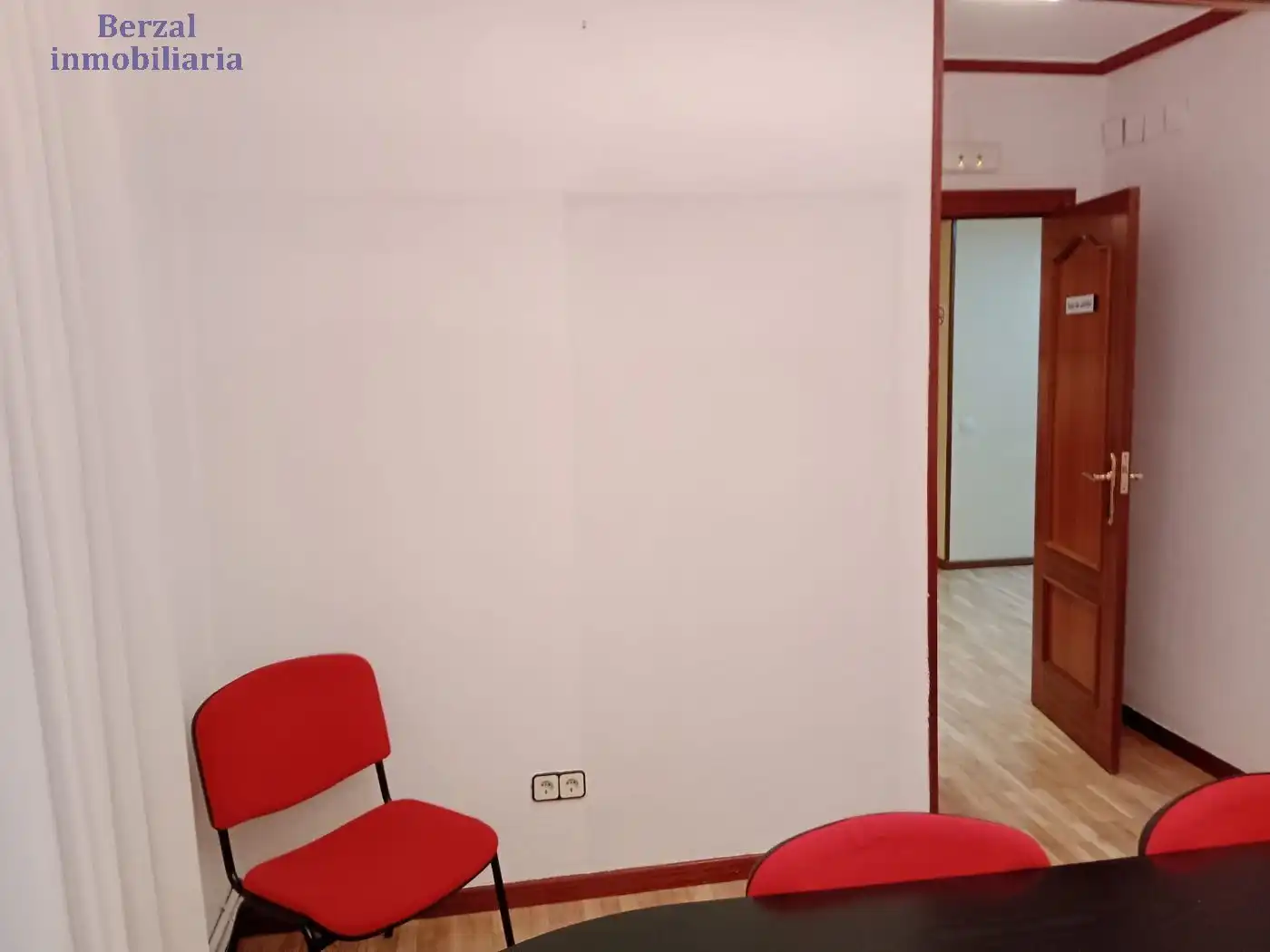 Office for rent in  Logroño  with Air Conditioner, Heating and Furnished