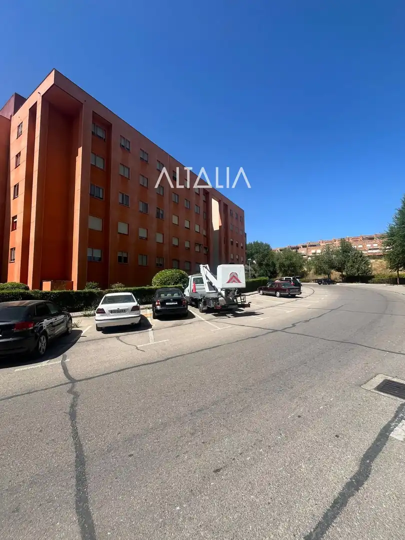 Aparcament de Pis en venda en Cuenca amb Calefacció, Terrassa i Traster