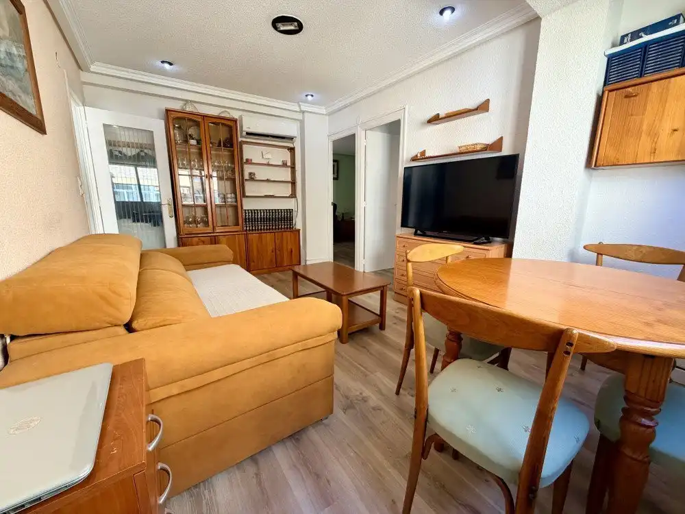 Sala d'estar de Apartament en venda en Elche / Elx amb Traster i Moblat