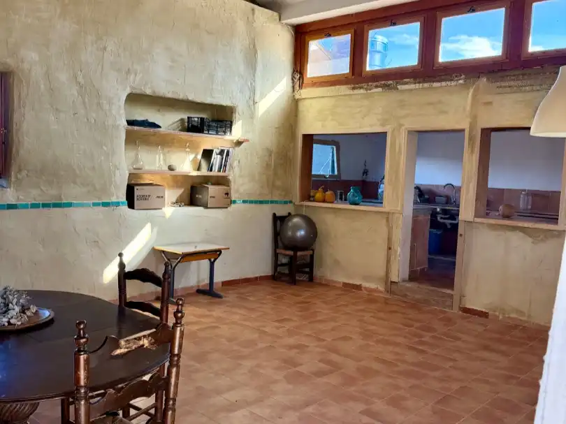 Casa rústica con jardín en venta en Carrer Figueres 24, imagen 4