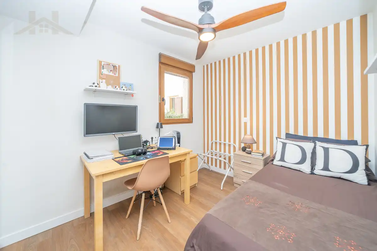 Bedroom of Flat for sale in El Escorial  with Air Conditioner, Heating and Parquet flooring
