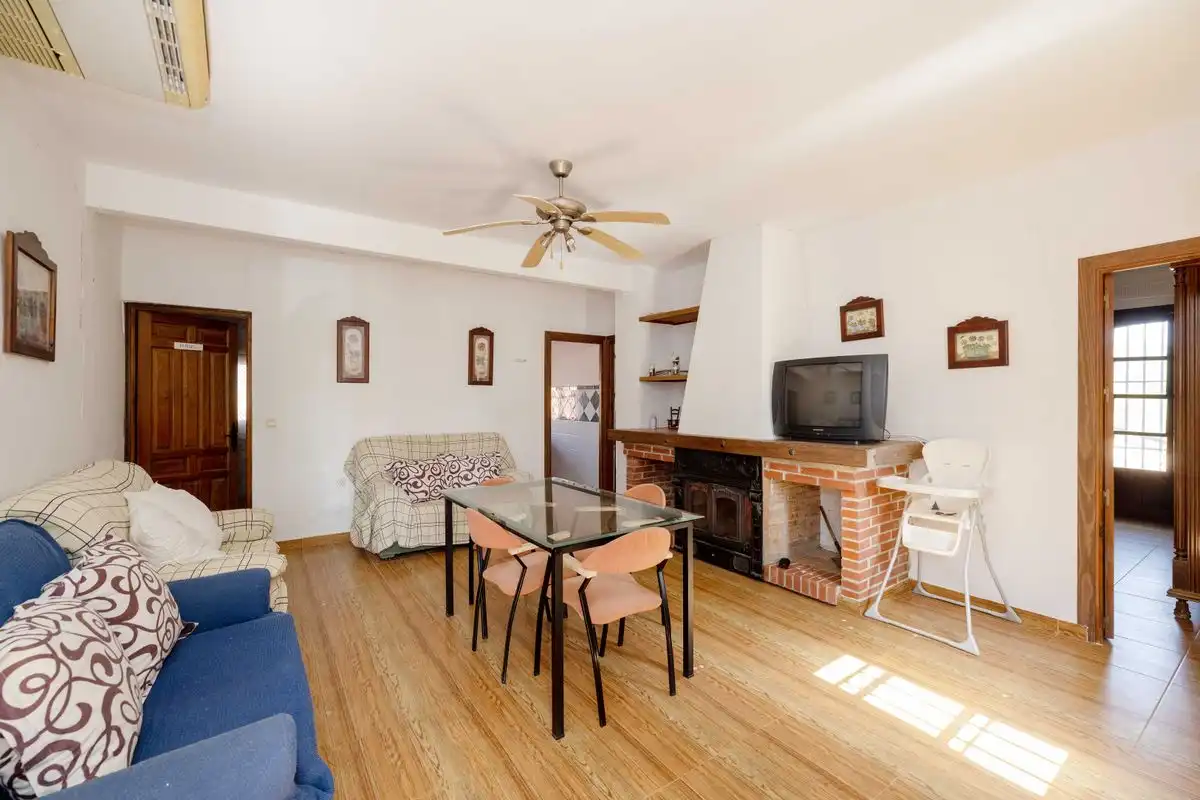 Wohnzimmer von Country house zum Verkauf in Olvera mit Klimaanlage, Heizung und Privatgarten