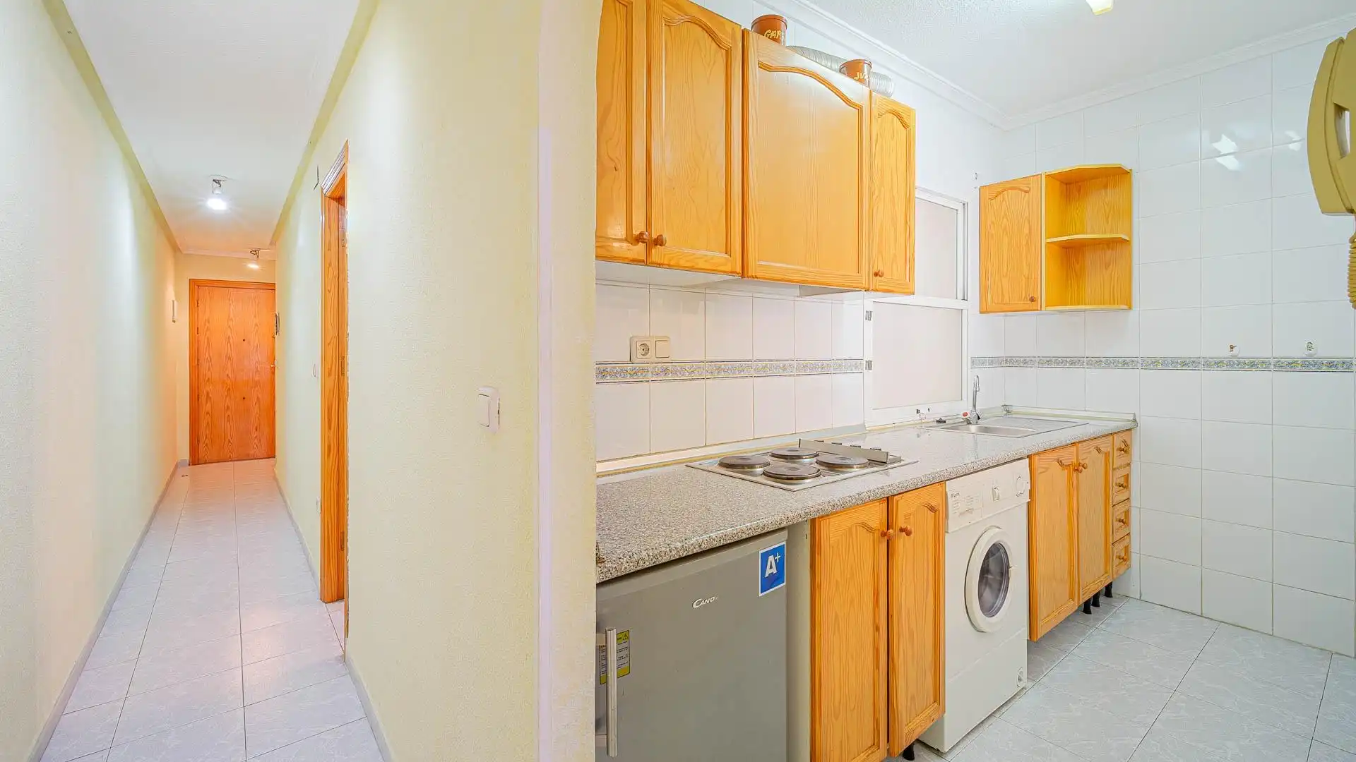 Cocina de Apartamento en venta en Torrevieja con Amueblado y Balcón