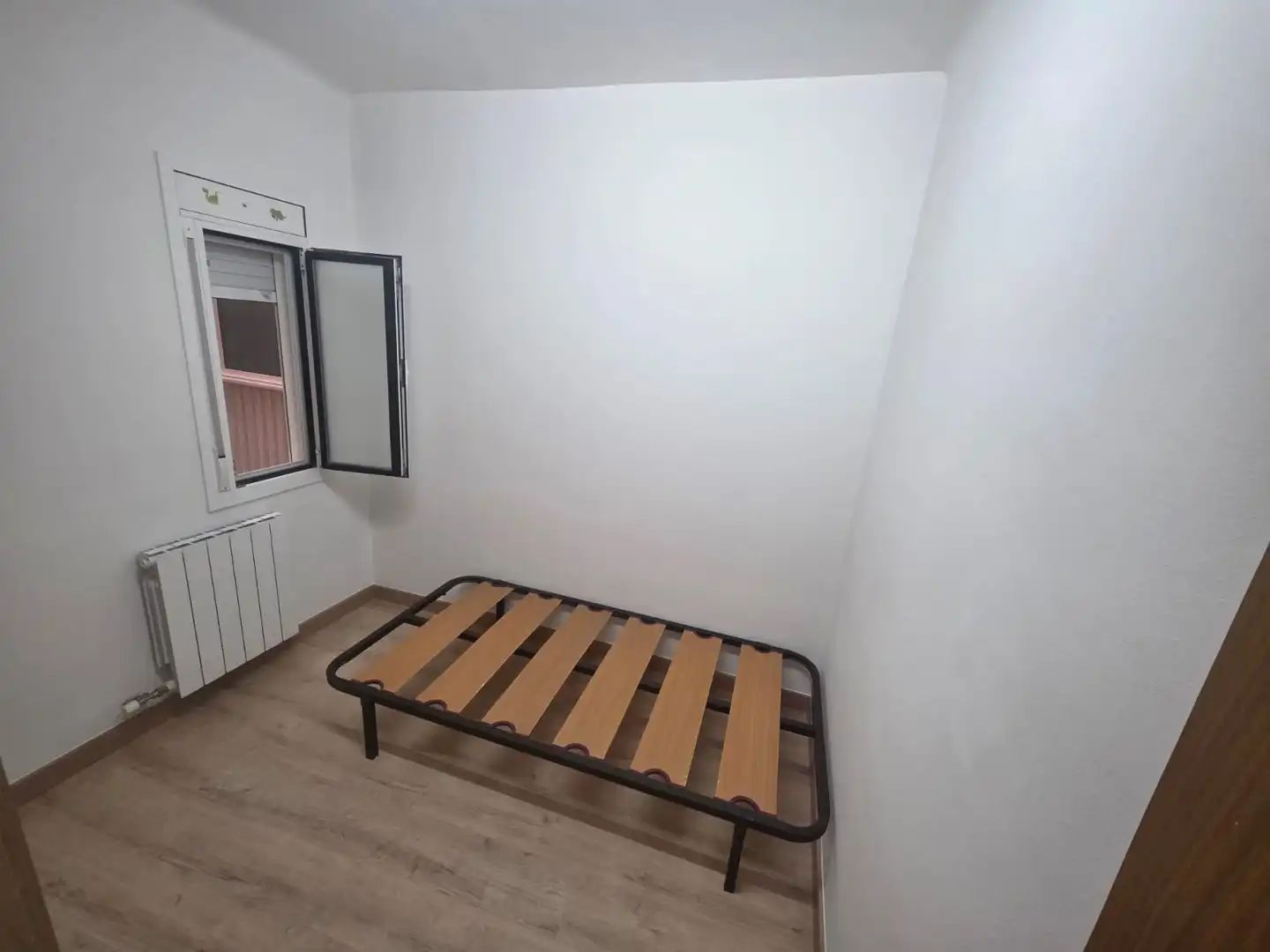 Habitación de Piso en venta en L'Hospitalet de Llobregat con Calefacción, Parquet y Amueblado